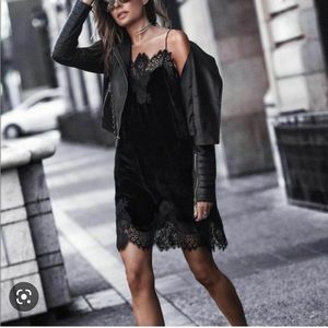 Alice & Olivia black velvet lace slip dress in size XS